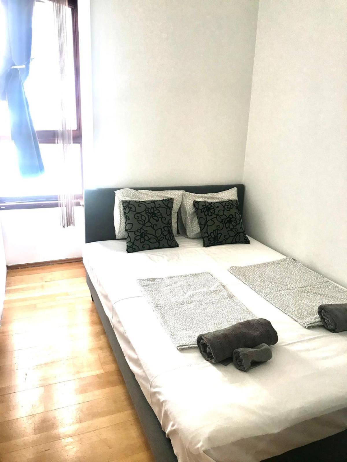 Hegedues Design 3room Flat Budapest